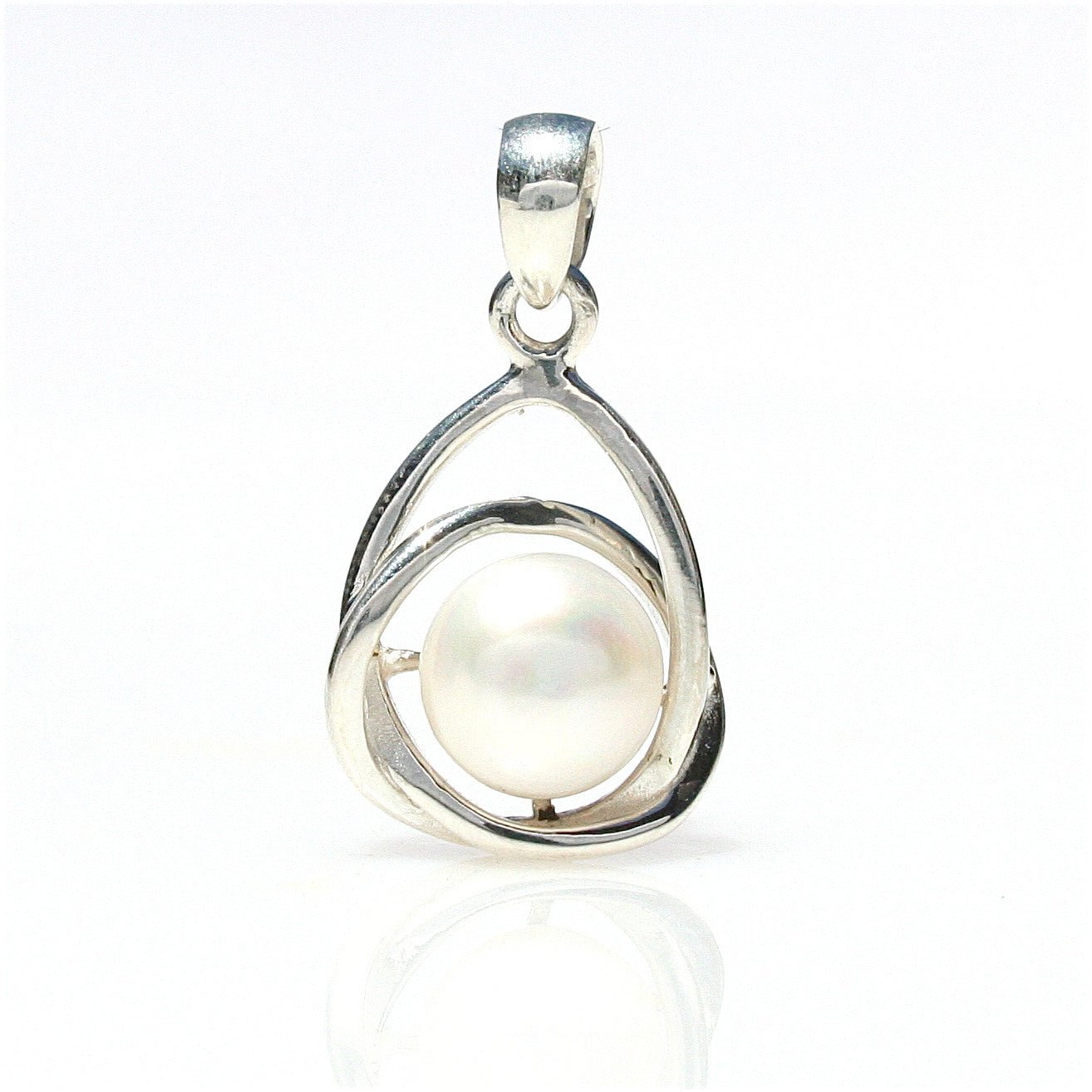 pearl pendant